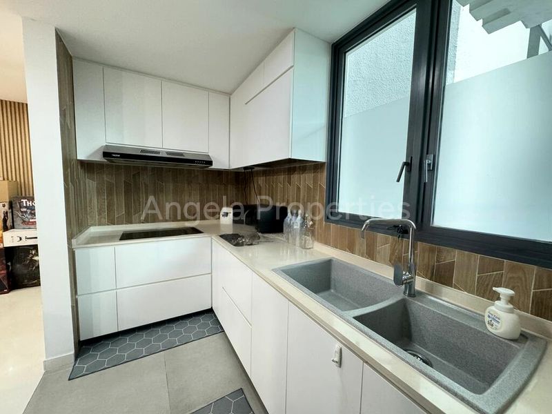 4 Bed Condo for Rent in  The Gale - Image 9